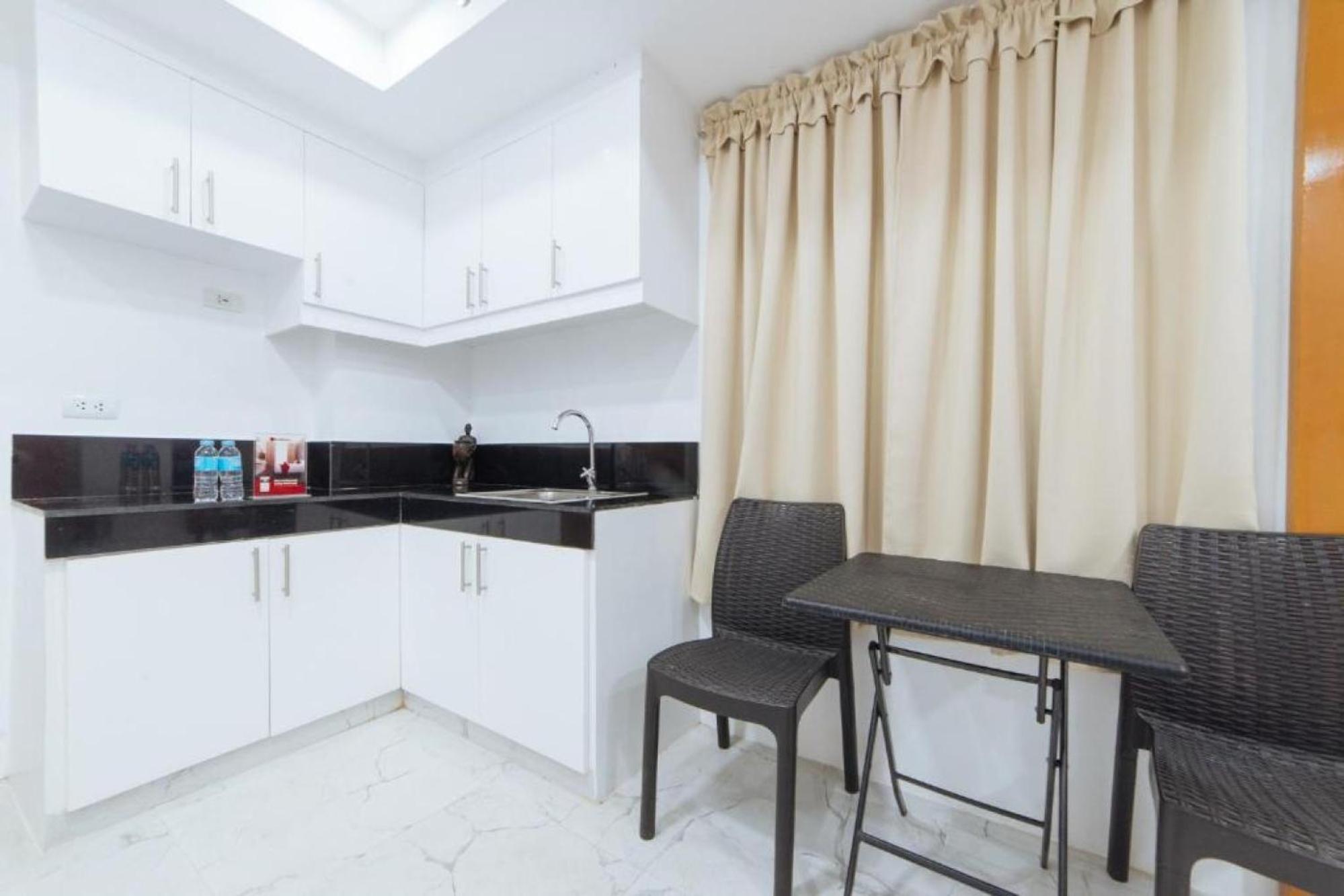 Reddoorz At Dbuilders Rooms Bangkal Makati Makati City Luaran gambar