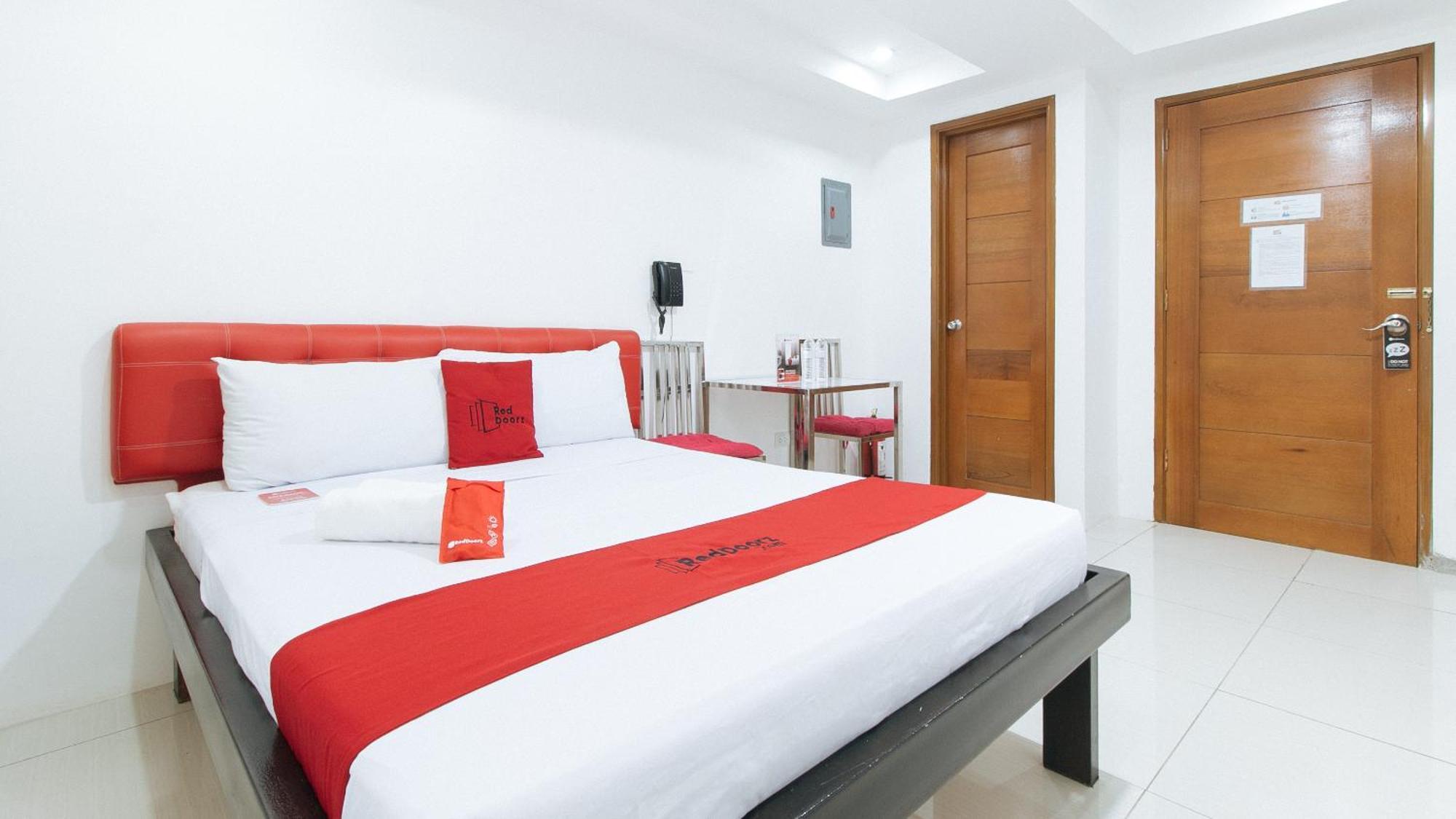 Reddoorz At Dbuilders Rooms Bangkal Makati Makati City Luaran gambar