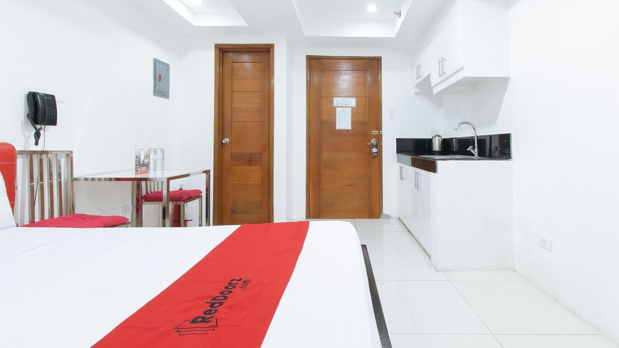 Reddoorz At Dbuilders Rooms Bangkal Makati Makati City Luaran gambar