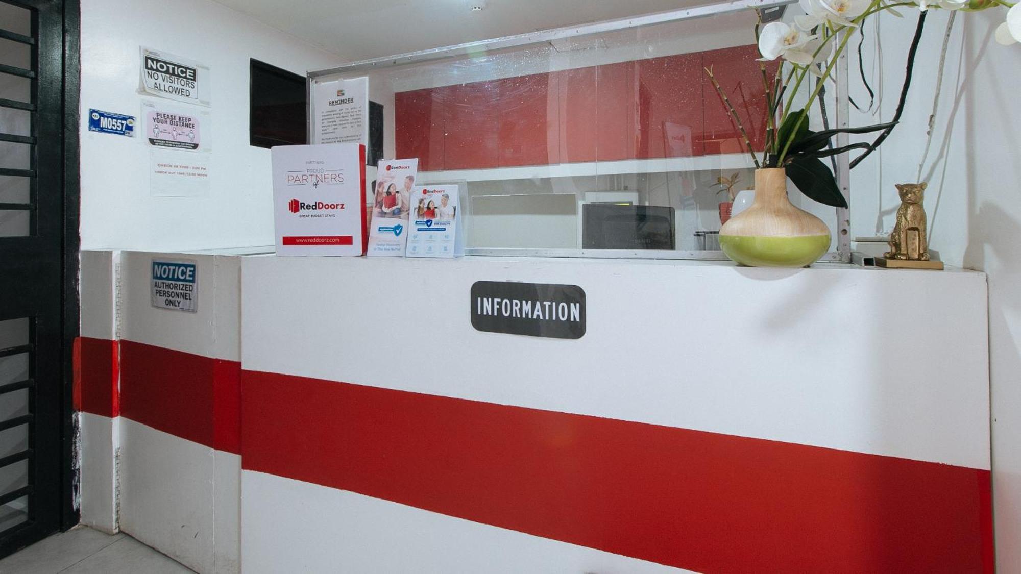 Reddoorz At Dbuilders Rooms Bangkal Makati Makati City Luaran gambar